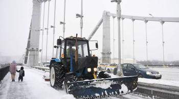 Бирюков: десять тысяч единиц техники задействованы в уборке снега в Москве