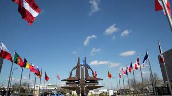 За решением Турции по вопросу расширения НАТО стоят США, заявил Косачев
