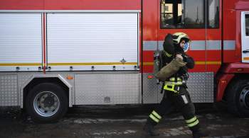 В Петербурге потушили крупный пожар в производственном здании  