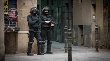 В Мадриде полиция застрелила угрожавшего прохожим ножом, сообщили СМИ
