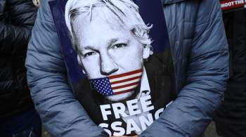 Союзы журналистов по всему миру призвали США снять обвинения с Ассанжа 