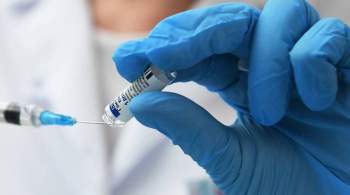 Решение о вакцинации детей должны принимать специалисты, заявил Песков