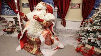 Дед Мороз поздравил москвичей с наступающим Новым годом