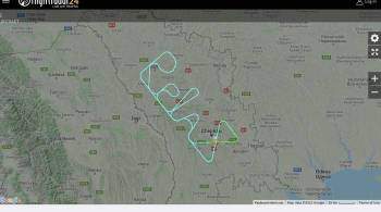 Молдавский пилот оставил  послание  в  небе у украинской границы 