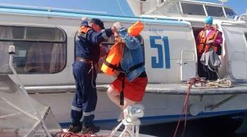 Медики рассказали о состоянии пассажиров севшего на мель в Татарстане судна