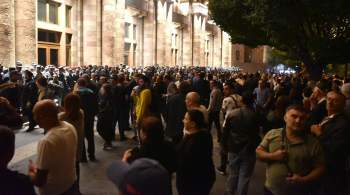 Протестующие в Ереване начали расходиться с площади Республики 