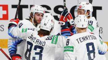 Хоккеисты сборной США победили команду Латвии в матче чемпионата мира