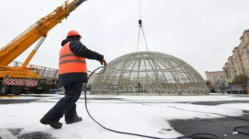 Долька к дольке: как собирают самый большой елочный шар в Москве