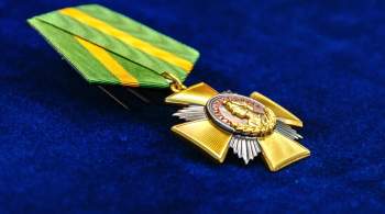Начальник главного управления связи наградил военнослужащих  Центра  