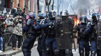 Во Франции во время беспорядков ранены 20 полицейских