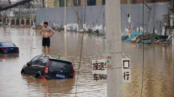 Число жертв наводнения в провинции Хэнань выросло до 302 человек