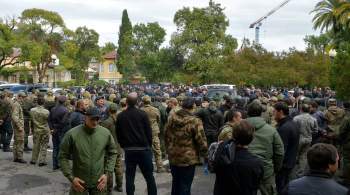 В Сухуме началась акция протеста с требованием отставки главы МВД Абхазии