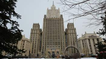 Москва будет отвечать на санкции хладнокровно, заявили в МИД