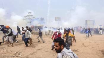 В Индии полиция применила слезоточивый газ против фермеров 