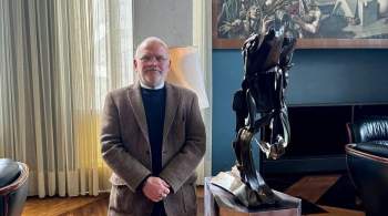 Французский абстракционист подарил посольству России скульптуру