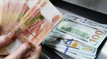 Аналитик объяснил, почему россияне переводят валюту на текущие счета