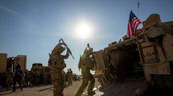 Сирийские военные и жители преградили путь военной колонне США, пишут СМИ