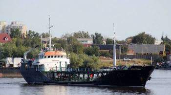 В Волго-Каспийском канале теплоход  Абескун  самостоятельно снялся с мели 