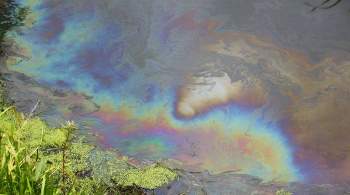 В Якутии произошла утечка нефти в реку