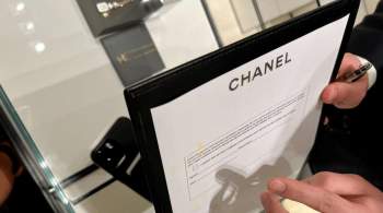 Россиянка столкнулась с дискриминацией, пытаясь купить сумку Chanel в Дубае