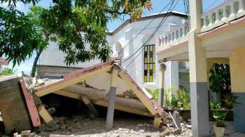 При землетрясении на Гаити погибли более двухсот человек