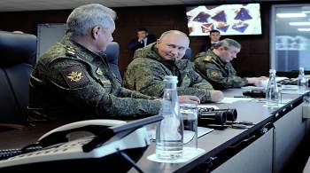 Песков рассказал, зачем Путин на учениях в Приморье надевал военную куртку