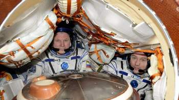Космонавт нашел утечку в скафандре перед выходом в открытый космос