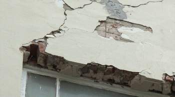 В Челябинске обрушилась часть стены жилого дома