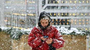 Эксперт дал совет, как  реанимировать  упавший в снег смартфон