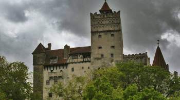 В Румынии начнут вакцинировать от коронавируса в замке Дракулы
