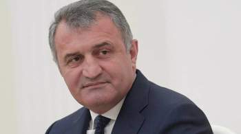 Президент Южной Осетии проголосовал на выборах в Госдуму