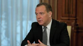 Медведев заявил о  верноподданническом экстазе  Кисиды перед Байденом