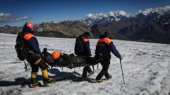 Пострадавшим на Эльбрусе альпинистам оказывается необходимая помощь