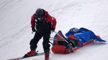 Чешскую сноубордистку унесли на носилках после падения на Олимпиаде