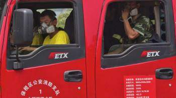 Десятки человек заблокированы в ТЦ в Гонконге из-за сильного пожара