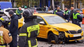 При столкновении шести машин в центре Москвы пострадали три человека 