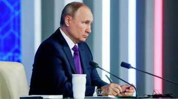 Путин: всегда есть люди, которые плюются в телеэкран