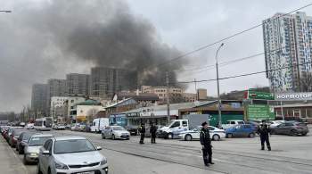 В Ростове-на-Дону эвакуируют жителей домов в районе пожара у здания ФСБ