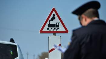 В Московской области на переезде столкнулись электричка и грузовик