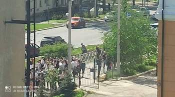Опубликовано видео с места нападения на учителя в Пермском крае