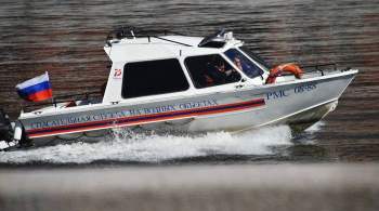 Спасатели вытащили из воды тонувшего в Москве-реке мужчину