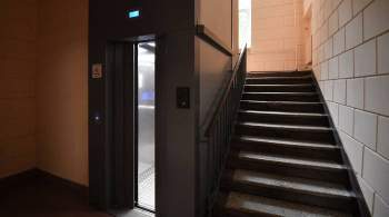 Юристы предупредили о наказании за расклеивание листовок в лифтах домов