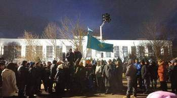 Жители казахстанского Актау выступили против перекрытия дорог протестующими
