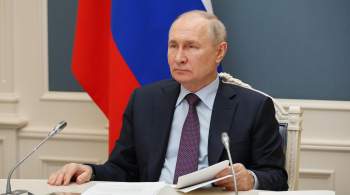Путин поручил представить идеи привлечения молодых специалистов на службу