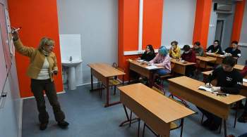 Кураторы в колледжах будут дополнительно получать по 5 тысяч рублей