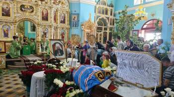 В Луганске прошла литургия по усопшему митрополиту Митрофану