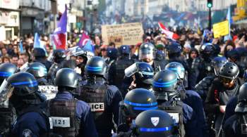 Французская полиция применила водометы против митингующих в Ренне и Лионе