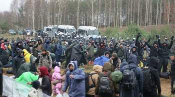 Более двух тысяч беженцев находятся на границе, заявили в Белоруссии