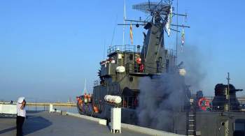 Корабли Азербайджана и Ирана прибыли в Каспийск на парад в честь Дня ВМФ