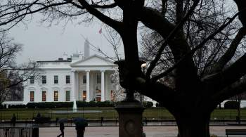 Посольство в США заявило, что Белый дом  набирает очки  на русофобии